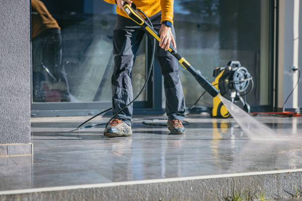 Best Driveway Pressure Washing  in Fortuna, CA